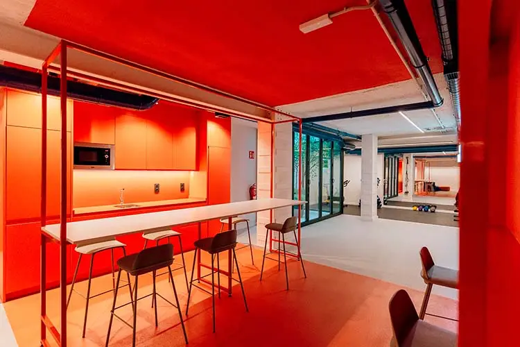 Cocina comedor Reliebe Cohousing Gran Canaria